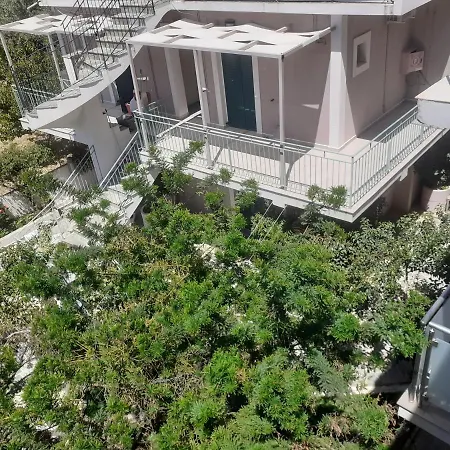 לואורדטה Small Studio For 2 With View מראה חיצוני תמונה